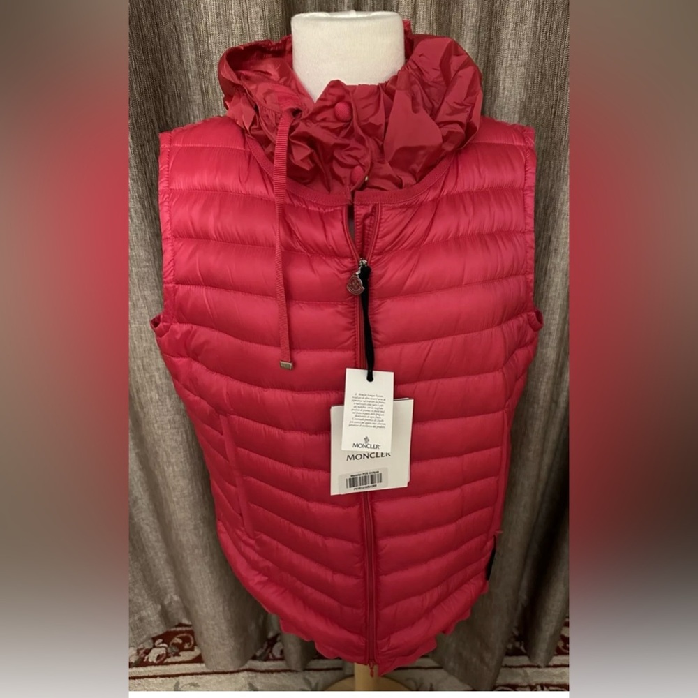 Moncler Lucila Ruffle/Hooded/Down Vest/Fuschia Pink/XL/Sz 5 w/Tags, Hanger & Bag